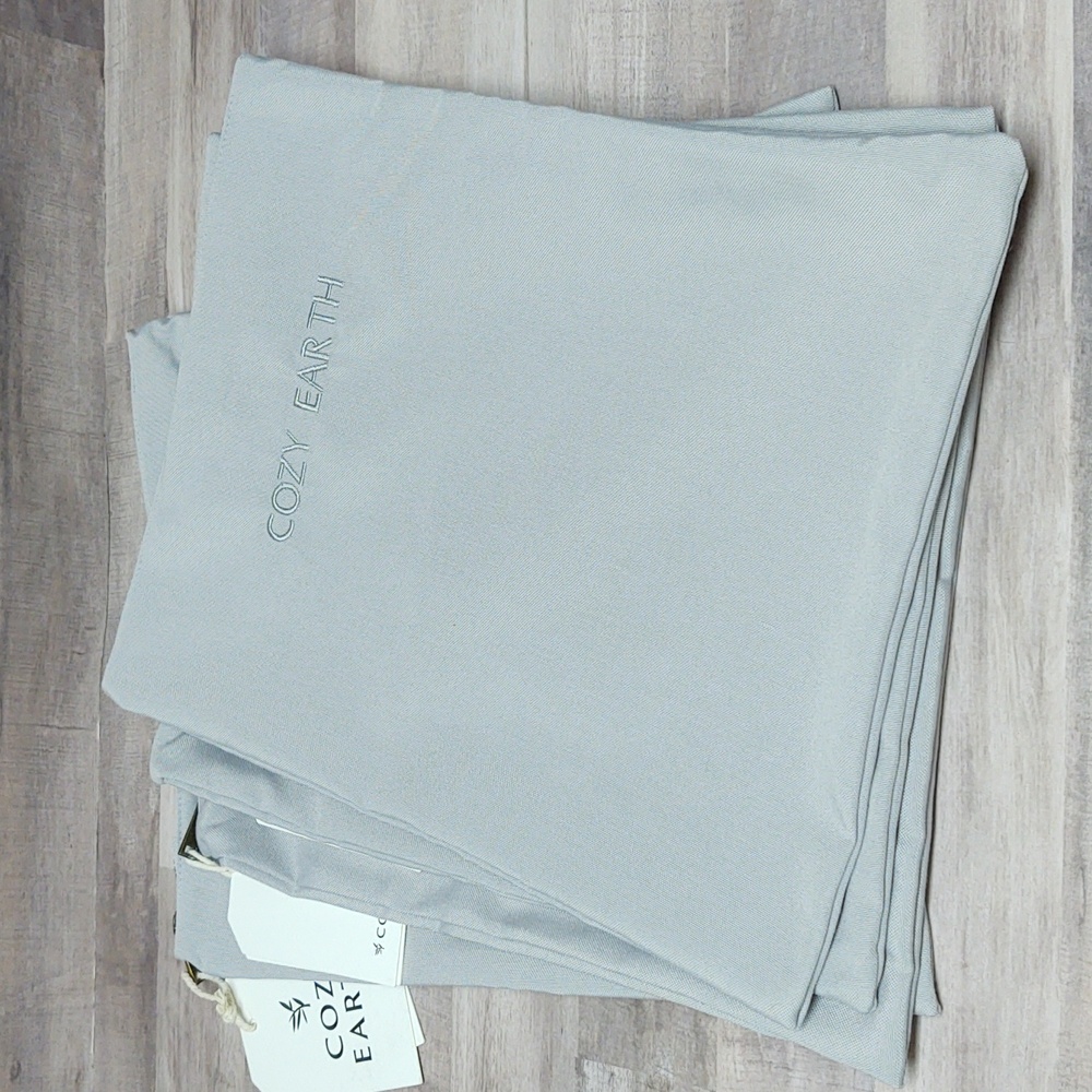Cozy Earth~Zippered Dust Bags~Lot of *4*